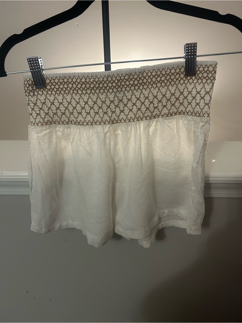 Cali 1850 Smocked Waist Cream Mini Skirt
